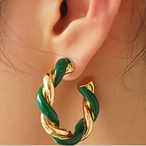 On 34th Gold Tone and Green Swirl Hoop Earrings NWT